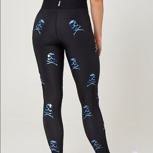 Soulcycle x Ultracor camo skull leggings